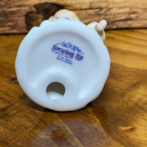 Enesco Growing Up Birthday Girls Age 3. - Picture 3 of 4